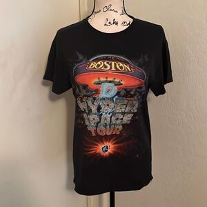 Boston Band Music Black Hyper Space Tour Graphic Shirt Concert 70’s Rock